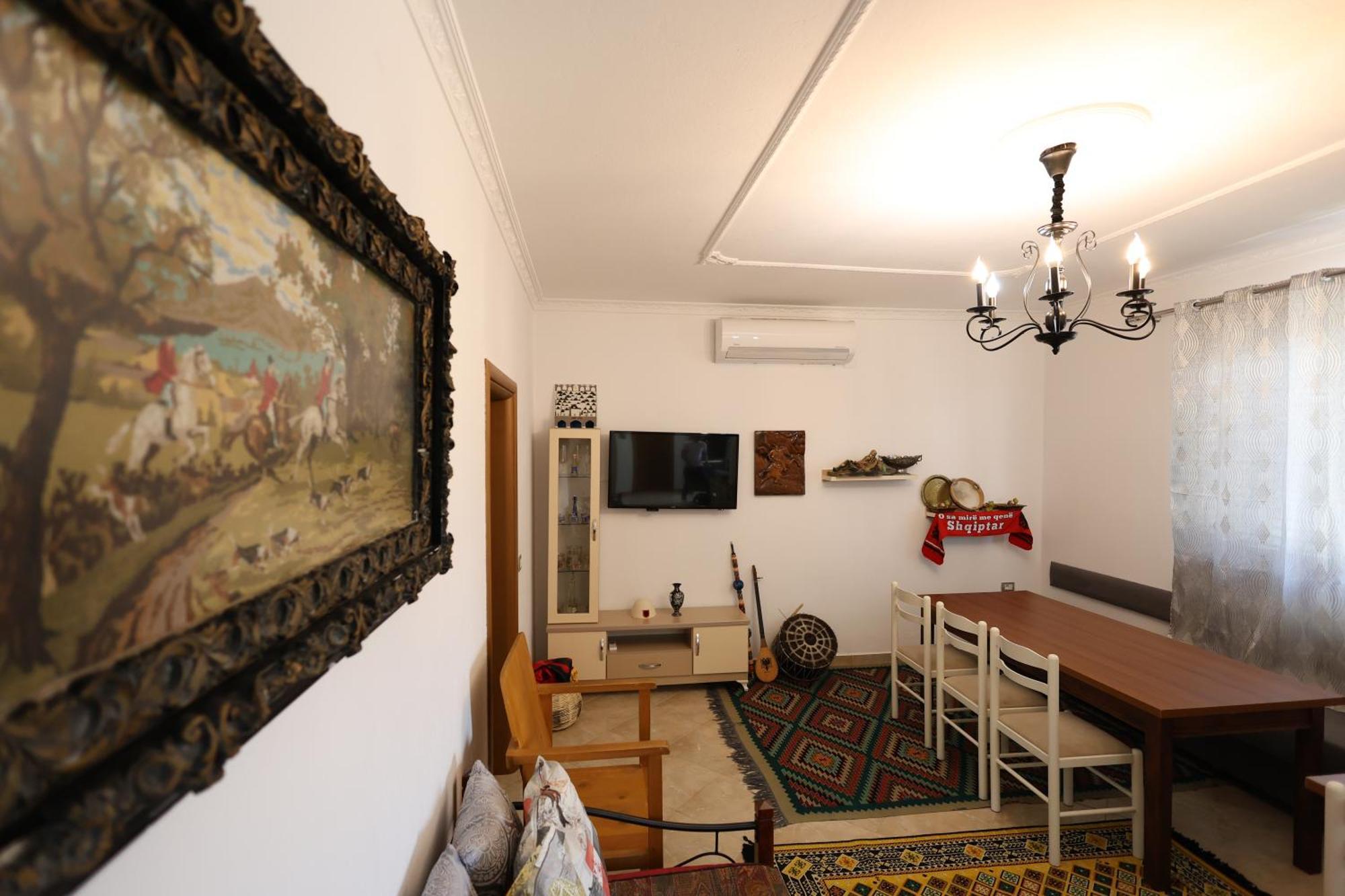 Baza Hostel - Swimming Pool Берат Экстерьер фото