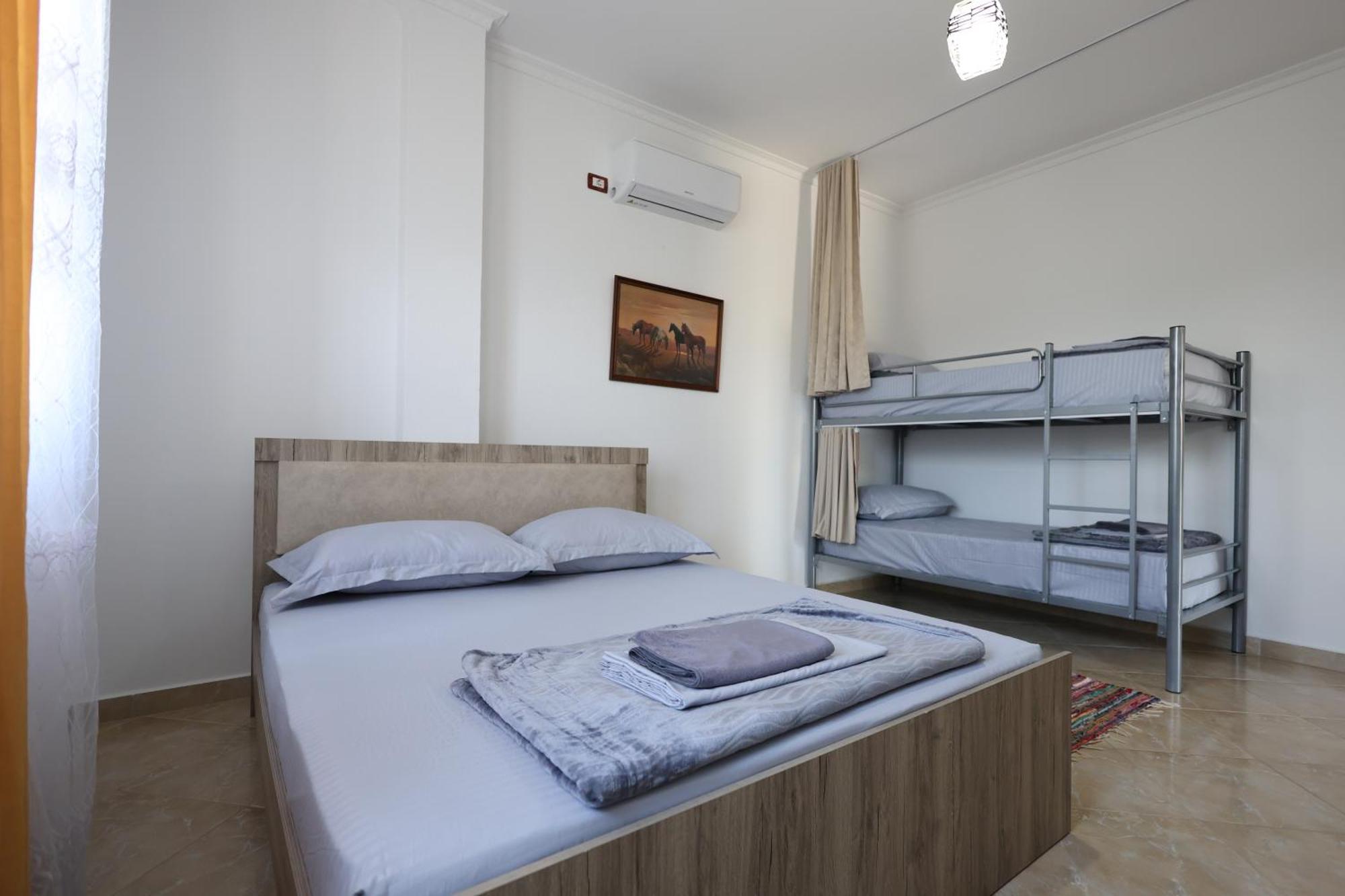 Baza Hostel - Swimming Pool Берат Экстерьер фото