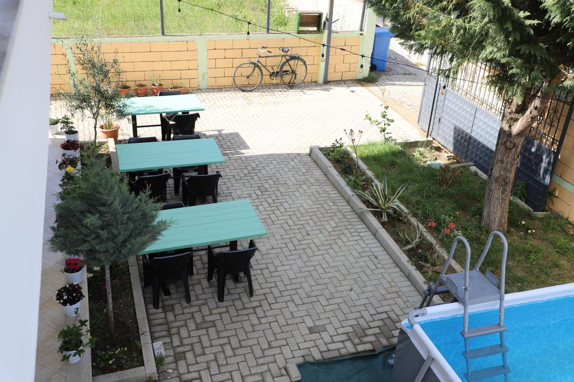 Baza Hostel - Swimming Pool Берат Экстерьер фото